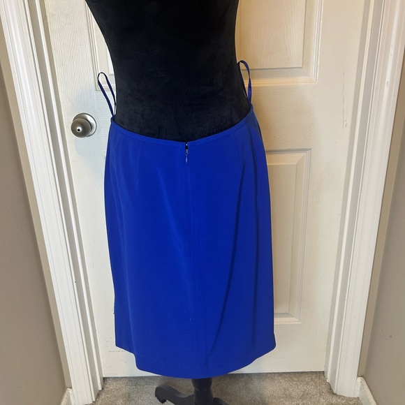 Kasper Royal Blue 2 piece suit with Essentials Ruffled top - Picture 3 of 5